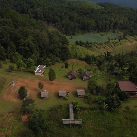 ไร่นิธิสุนทร Nithisoonthon Farmstay Mae Hong Son Eksteriør billede