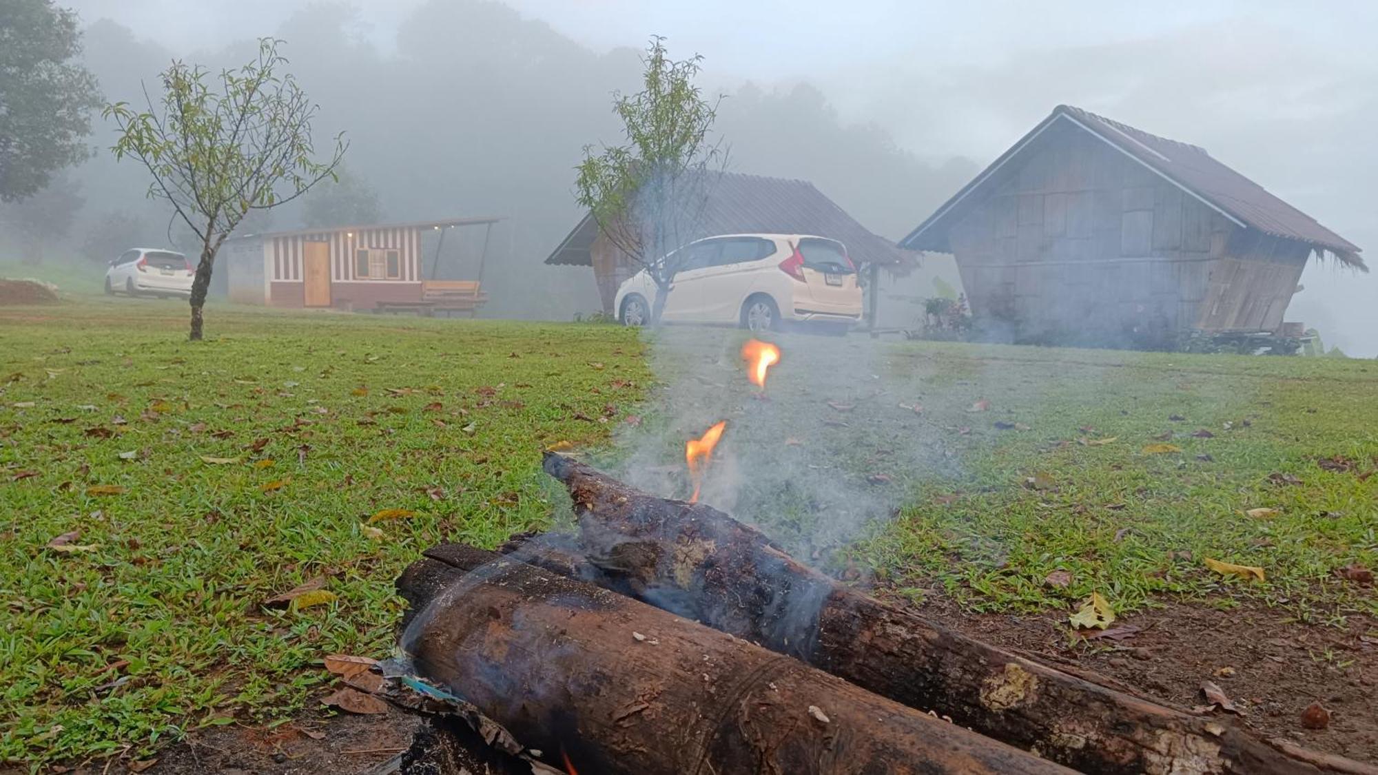 ไร่นิธิสุนทร Nithisoonthon Farmstay Mae Hong Son Eksteriør billede