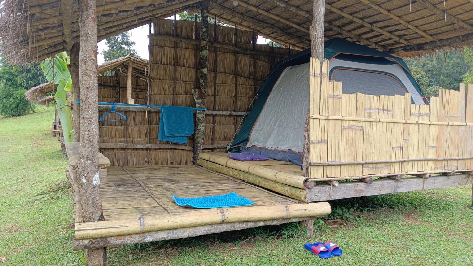 ไร่นิธิสุนทร Nithisoonthon Farmstay Mae Hong Son Eksteriør billede