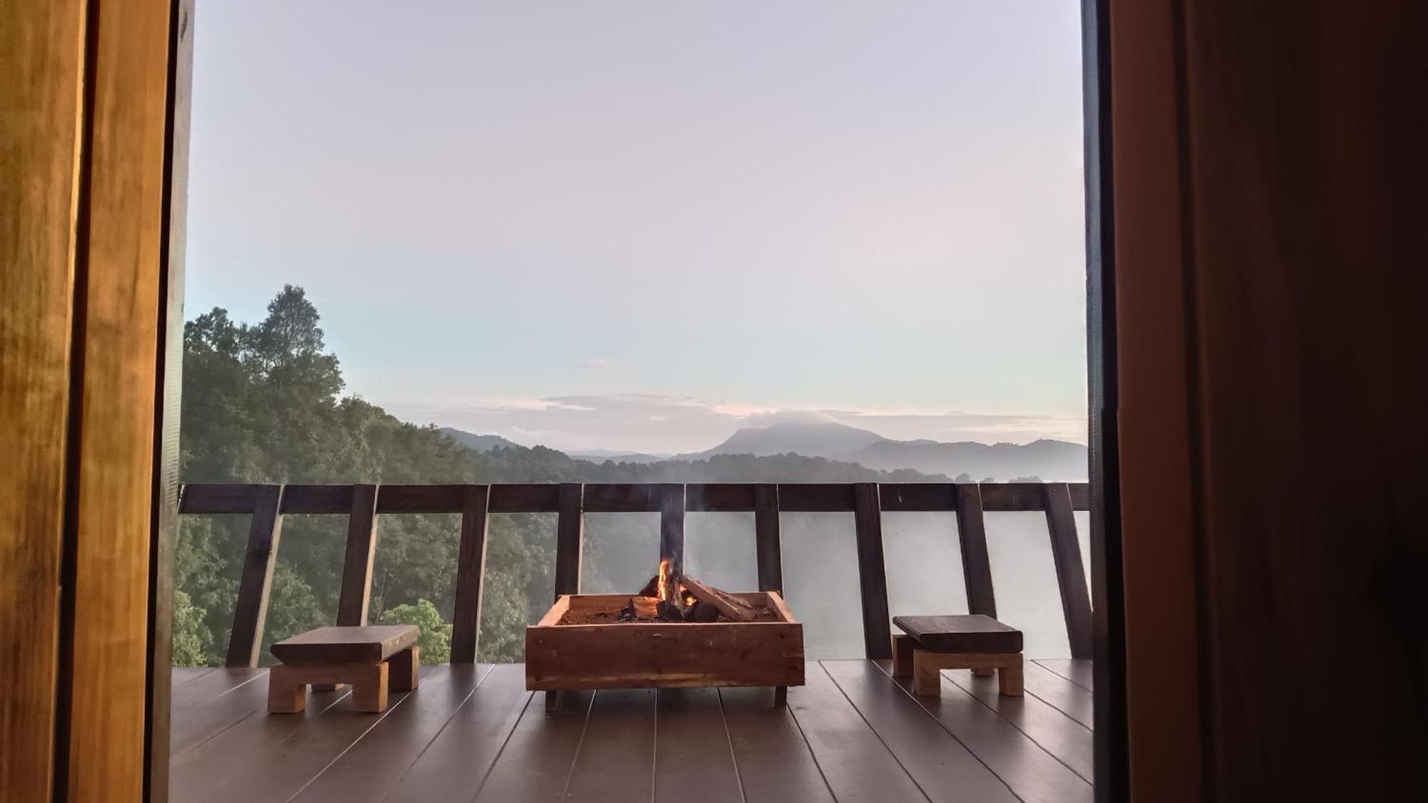 ไร่นิธิสุนทร Nithisoonthon Farmstay Mae Hong Son Eksteriør billede