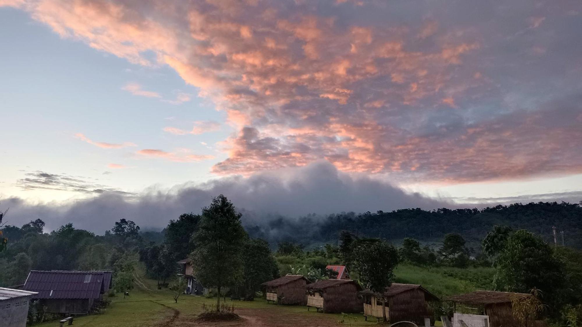 ไร่นิธิสุนทร Nithisoonthon Farmstay Mae Hong Son Eksteriør billede