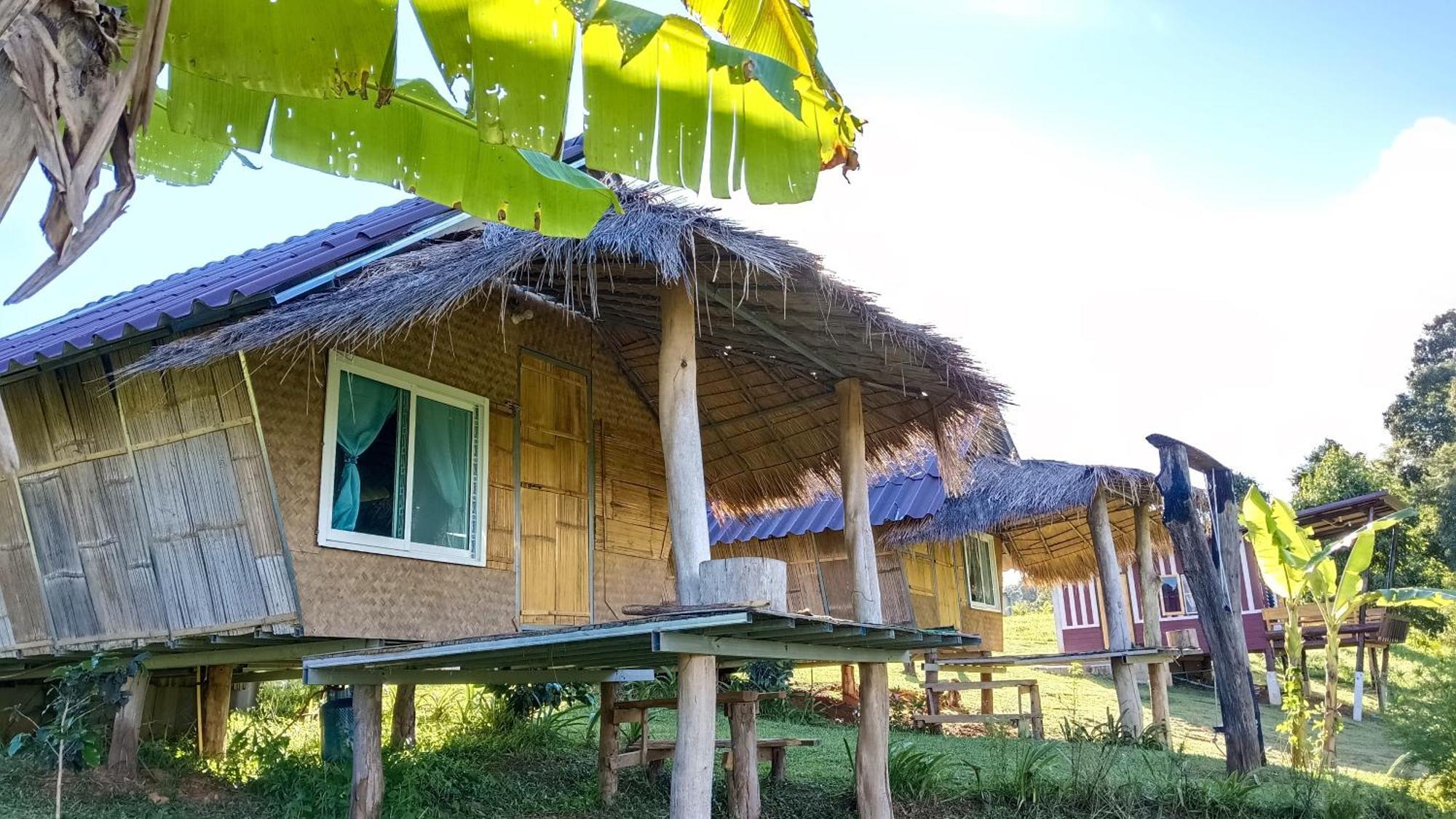 ไร่นิธิสุนทร Nithisoonthon Farmstay Mae Hong Son Eksteriør billede