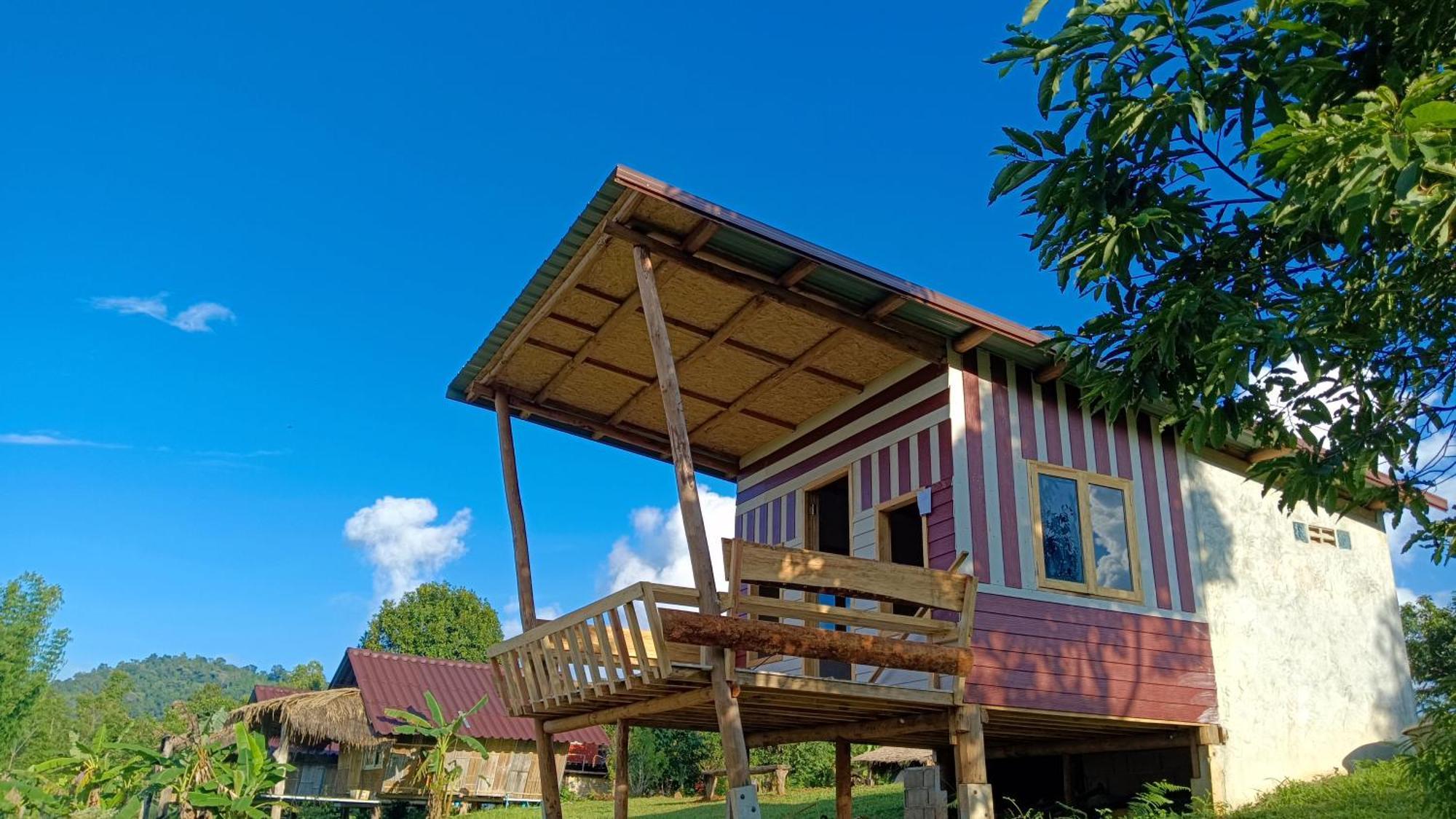 ไร่นิธิสุนทร Nithisoonthon Farmstay Mae Hong Son Eksteriør billede