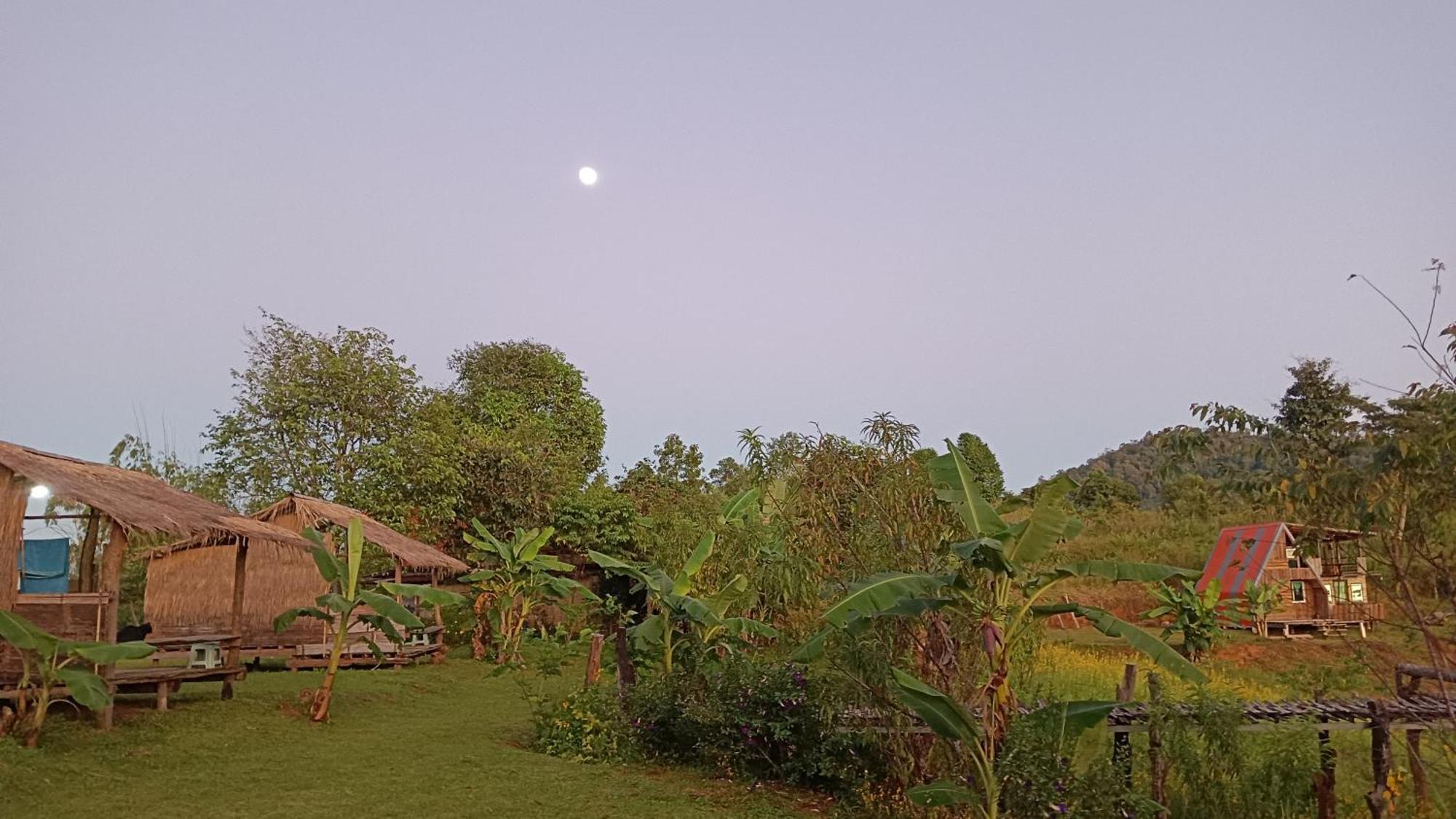 ไร่นิธิสุนทร Nithisoonthon Farmstay Mae Hong Son Eksteriør billede