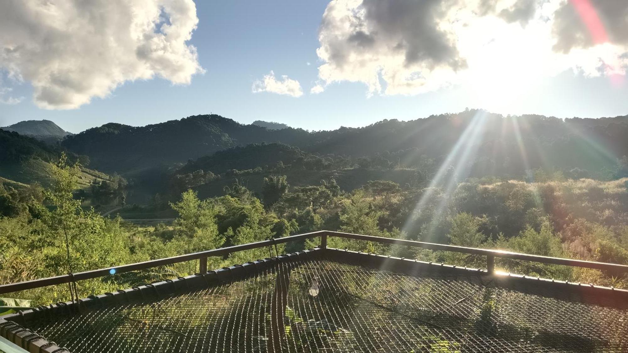 ไร่นิธิสุนทร Nithisoonthon Farmstay Mae Hong Son Eksteriør billede