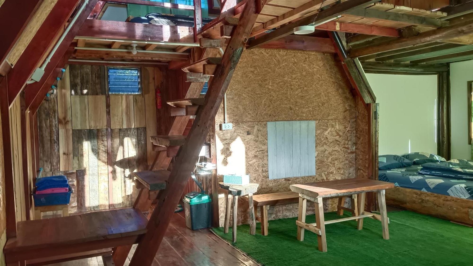 ไร่นิธิสุนทร Nithisoonthon Farmstay Mae Hong Son Eksteriør billede