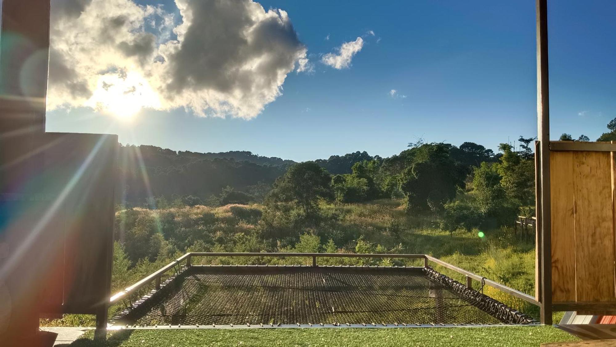 ไร่นิธิสุนทร Nithisoonthon Farmstay Mae Hong Son Eksteriør billede